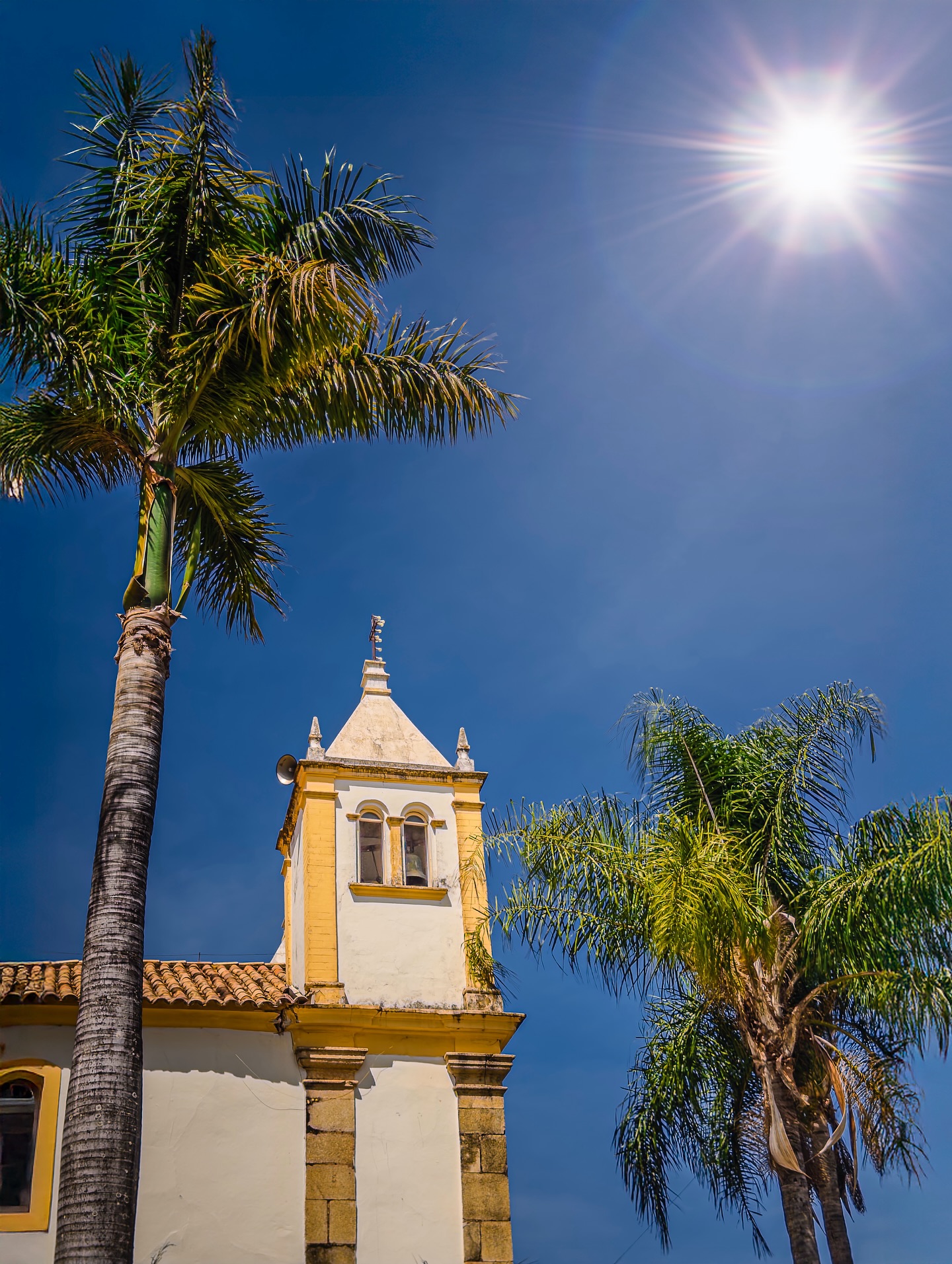 Erguida como testemunha do tempo, a Igreja Matriz de Bonfim guarda em suas paredes séculos de fé, cultura e memória de u